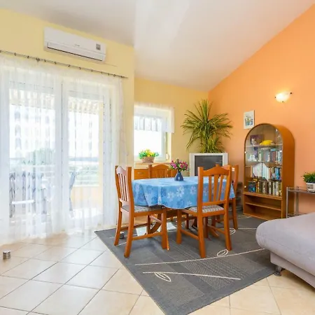 Apartment House Edel